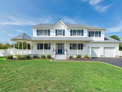 60 May Drive, Baiting Hollow, NY, 11933