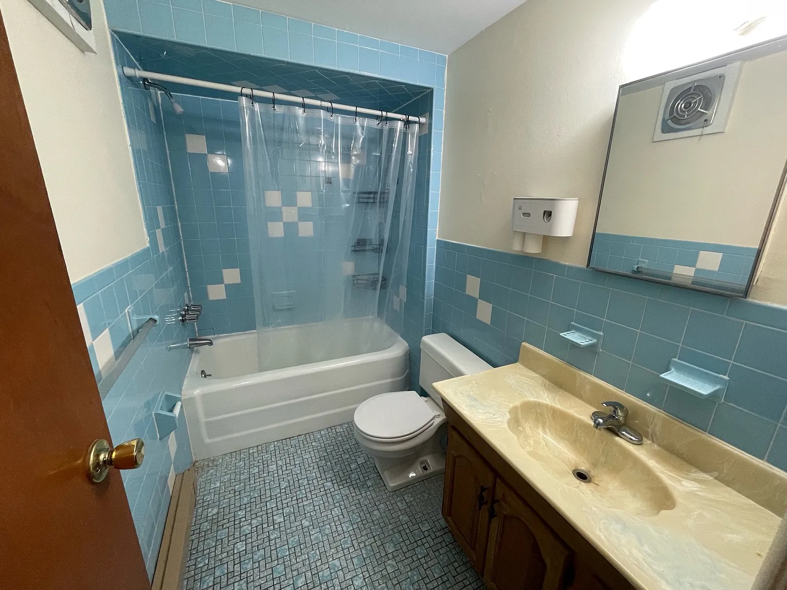 1 bed, 800 sqft, $1,600 — Photo 4