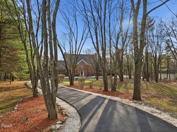 383 S Main Rd, Mountain Top, PA 18707