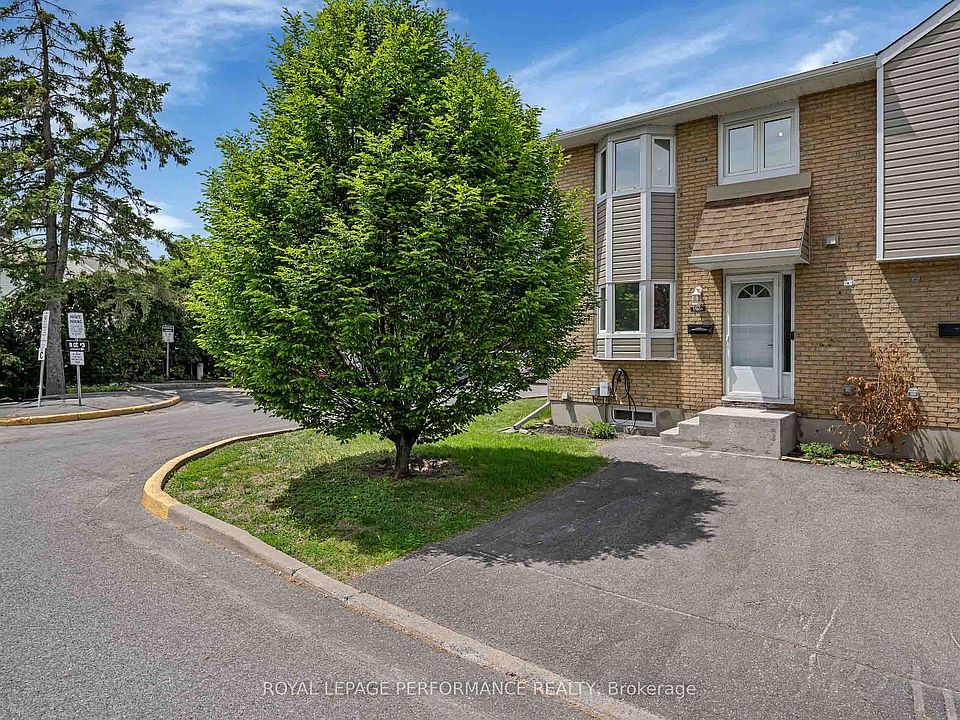 1st image of 1780 Lamoureux Dr #A
