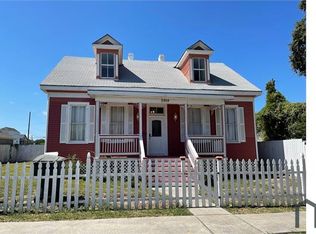 2924 Avenue L, Galveston, TX 77550