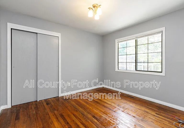 817 E Laurel St — Photo 11