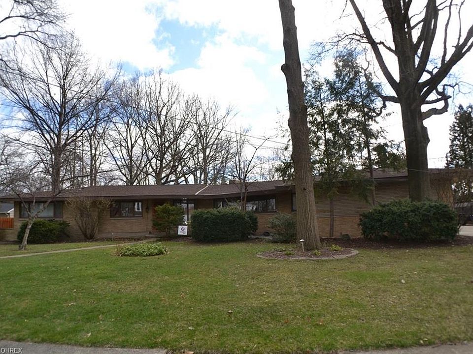 1st image of 330 Orchard Grv