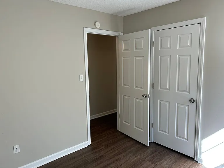7668 Tally Ho Dr E — Photo 14