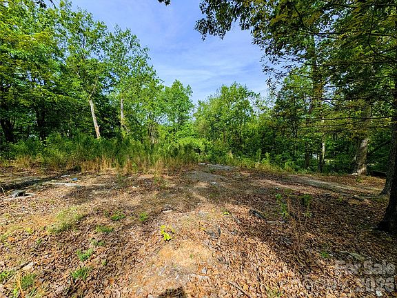 5th image of 426 Mountain Ridge Ct
