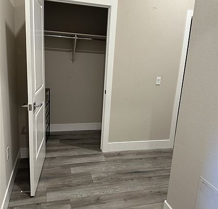 5th image of 1661 Spring St #432