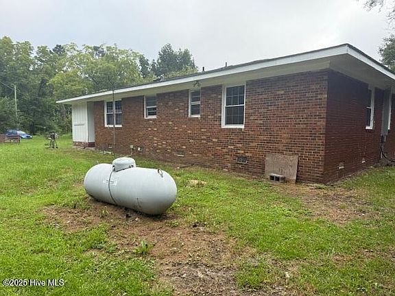 4th image of 190 Lealer Lyons Drive