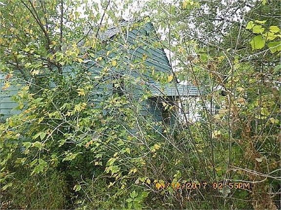 4th image of 9106 Abington Ave