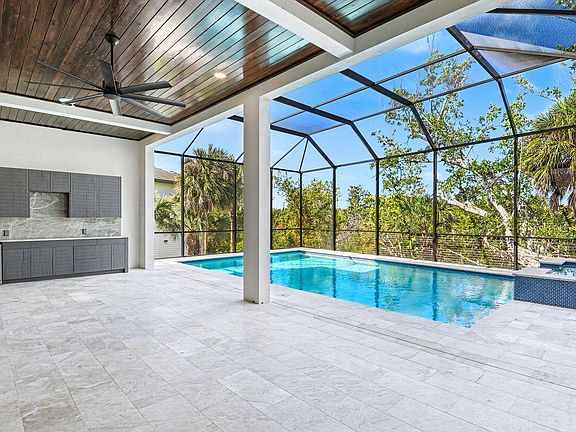 4th image of 714 Hideaway Cir W