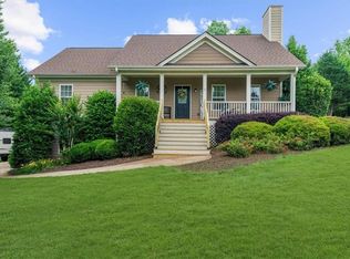 122 Stonebrook Trl, Cleveland, GA 30528