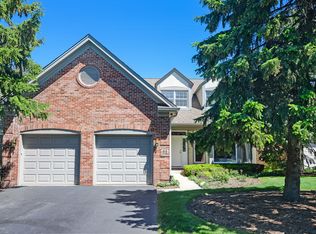 65 Huntington Ct, Burr Ridge, IL 60527