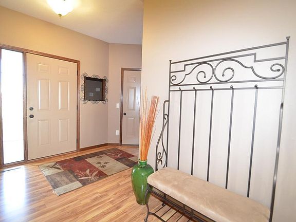 2nd image of 3318 Orchard Ave NE