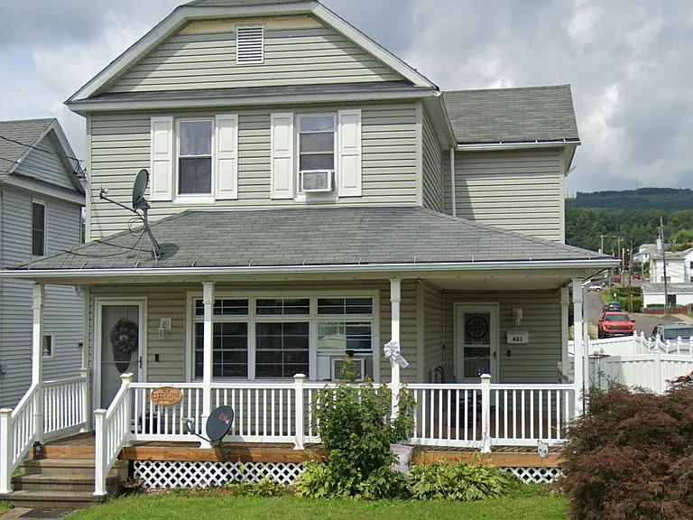 421 Academy St #1 — Photo 10