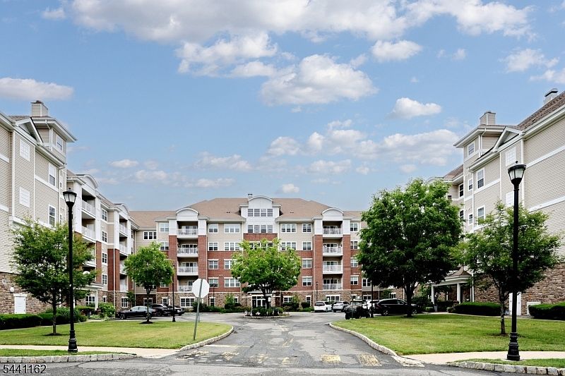 1st image of 4301 Warrens Way