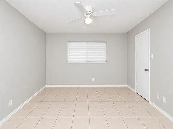 3 bed, 1600 sqft, $2,040 — Photo 1