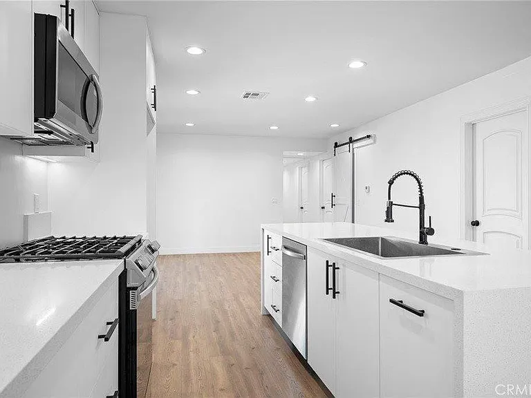 1010 Mariposa St — Photo 7