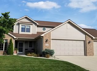 5419 Salmon Run, Auburn, IN 46706
