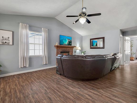 4th image of 1572 Cinnamon Bear Cir