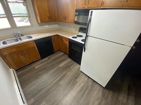 3rd image of 3125 Virginia Ave S APT 3