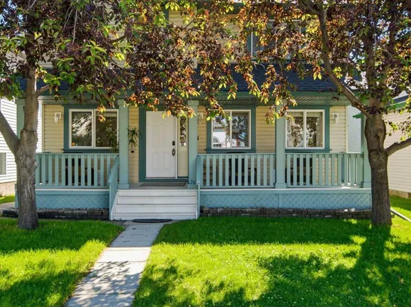 1044 W Creek Springs Rise NW, Airdrie, AB T4B 2V5