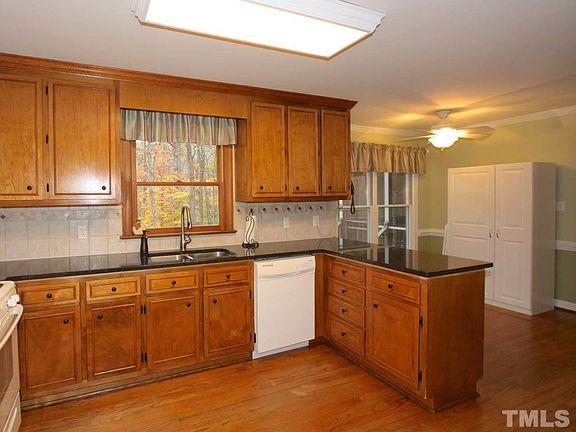 5th image of 609 Morningside Dr