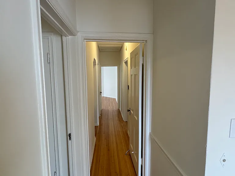 419 N Doheny Dr #B — Photo 15