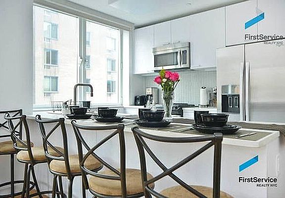 3rd image of 504 W 47th St #12A