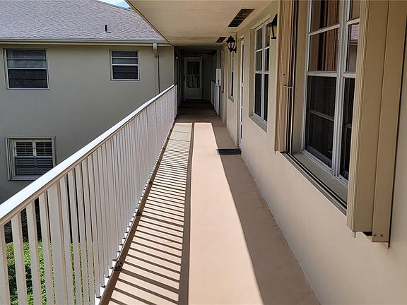 3rd image of 18 Lake Vista Trl APT 204