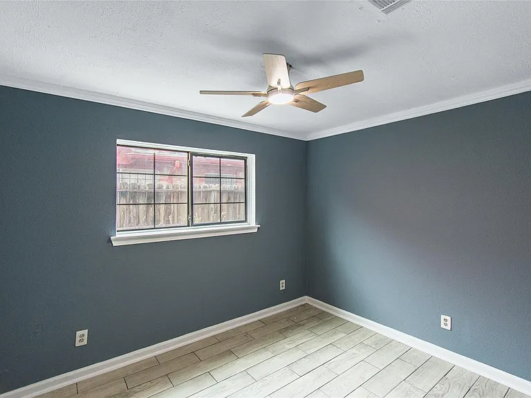 12906 Southspring Dr — Photo 15