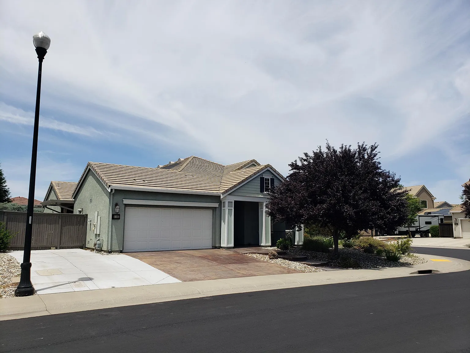2185 Rhodes Ln photo 1