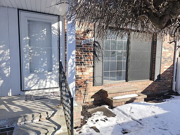 4th image of 38861 Golfview Dr W