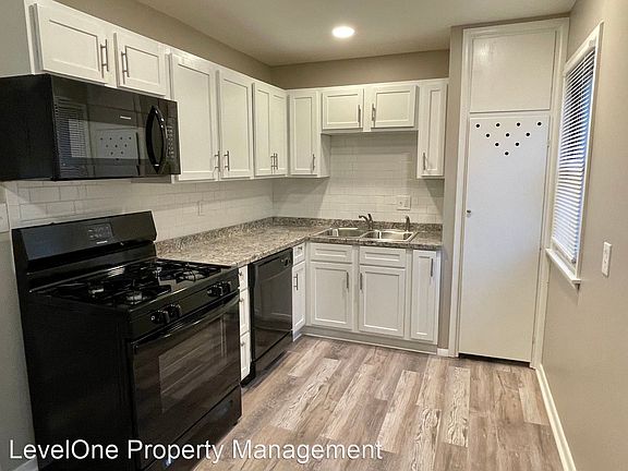3rd image of 4400 SE 38th St