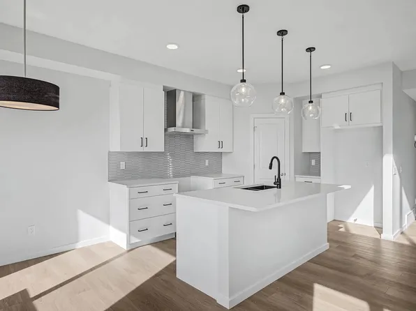 6923 51st Ave, Beaumont, AB T4X 1J4