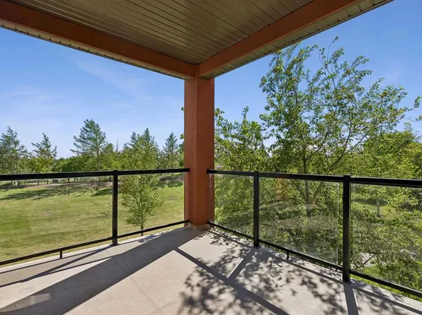 2727 S 28th Ave SE #224, Calgary, AB T2B 0L4