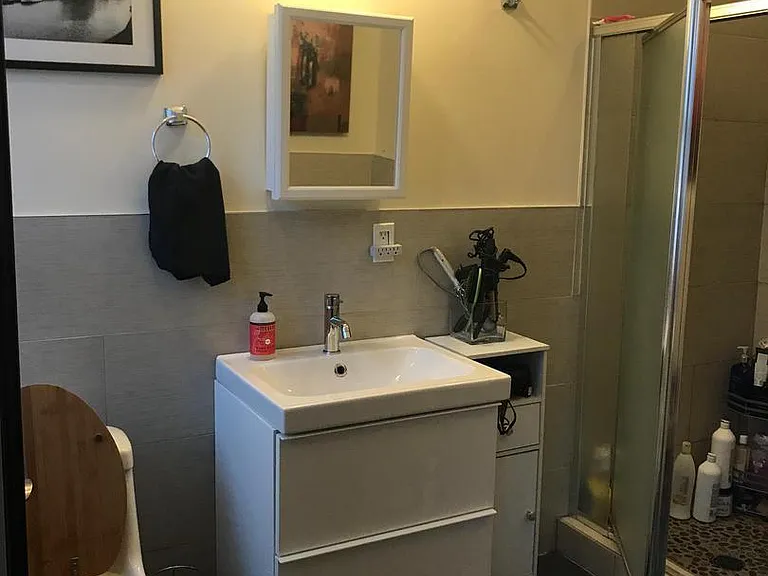 723 Sansom St #2F — Photo 4