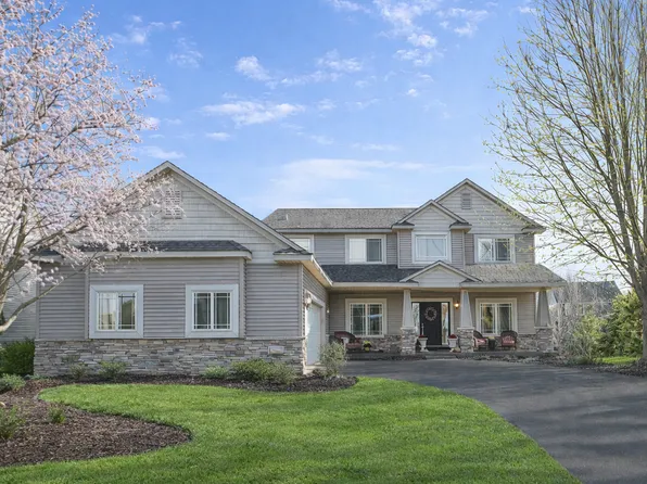 11470 Halstead Trl, Woodbury, MN 55129