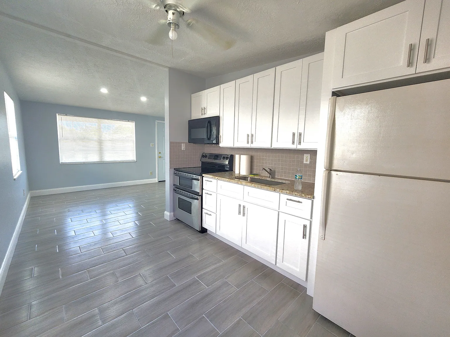2 bed, 731 sqft, $1,850 — Photo 4