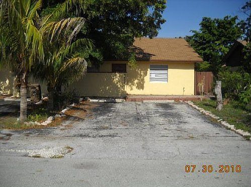 1st image of 4402 NW 5th Ave