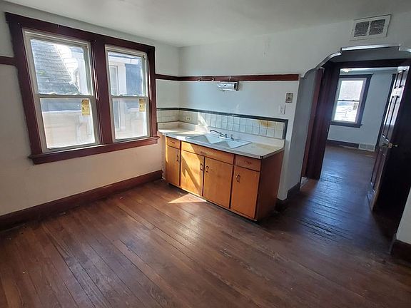 2nd image of 3216 N Achilles St #3216A