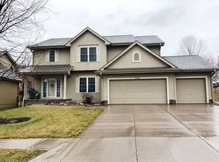 1904 S 198th St, Omaha, NE 68130