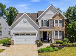 13 Greenside Dr, Grand Island, NY 14072