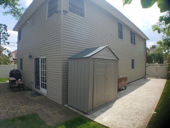 5th image of 707 Huguenot Ave