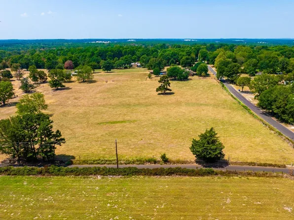 Silk Tree Rd, Gilmer, TX 75645