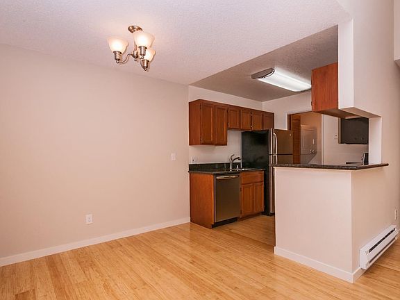 3rd image of 853 Woodside Way APT 235