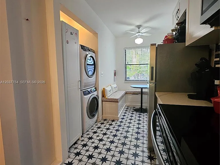 3015 SW 21st Ter #371B — Photo 7