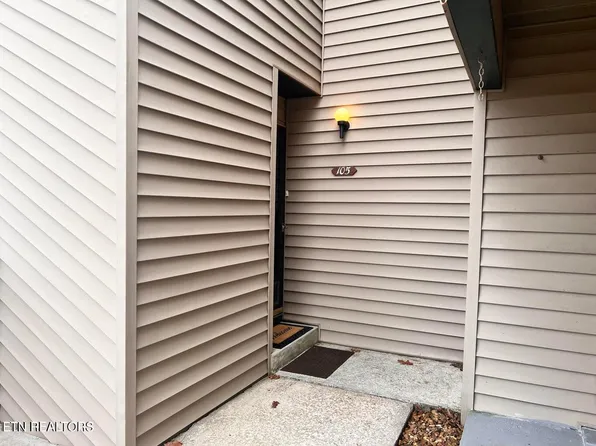 6 Lakeshore Ct Unit 105, Crossville, TN 38558