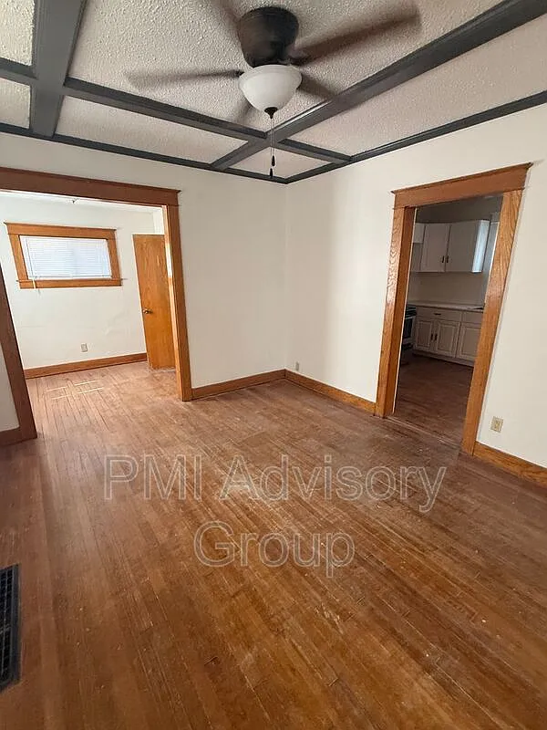 3 bed, 2.0 bath, 1382 sqft, $1,500 — Photo 3