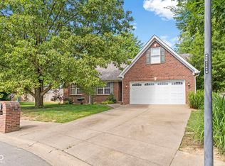 4522 Brandon Cir, Sellersburg, IN 47172