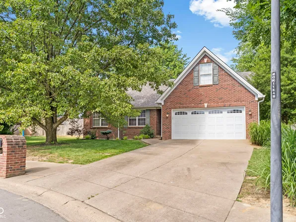4522 Brandon Cir, Sellersburg, IN 47172