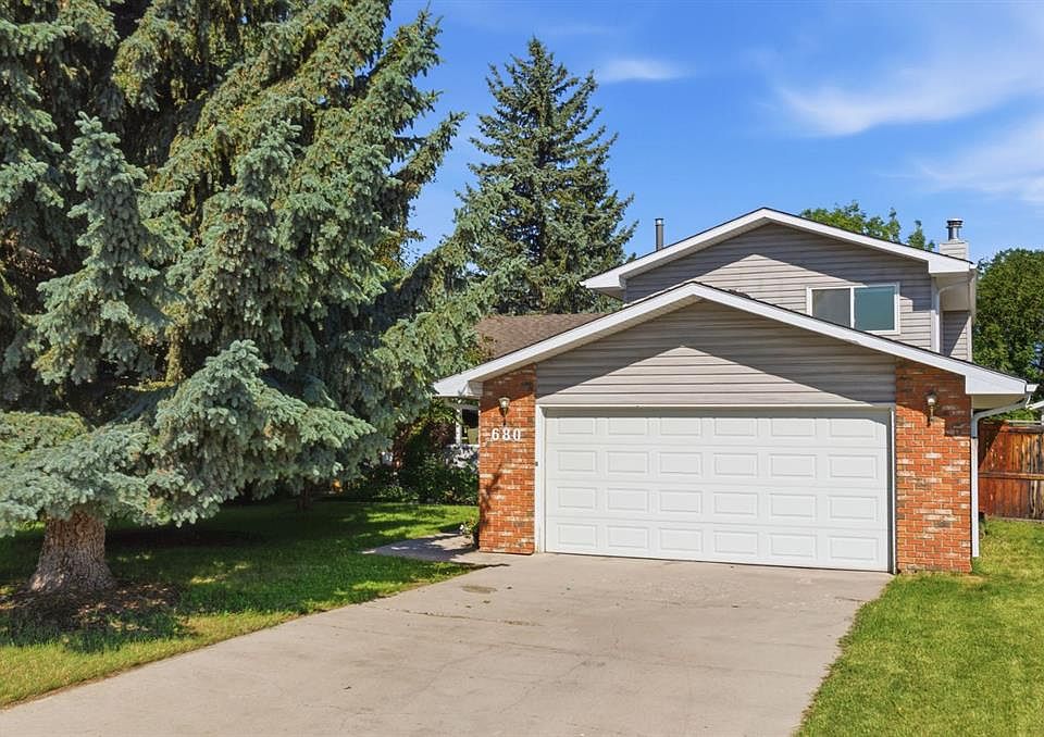 1st image of 680 Deer Park Way SE